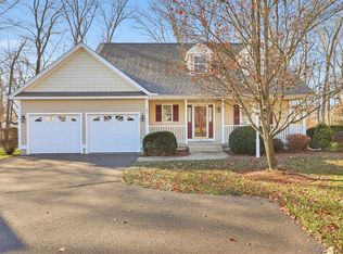 47 Summerwood Ln, South Windsor, CT 06074