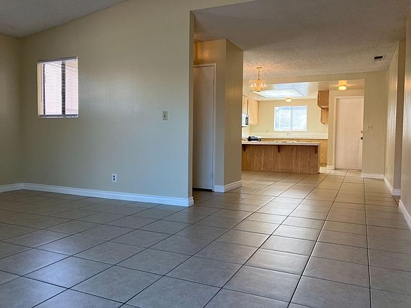 3rd image of 4114 Rexford Dr