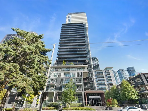 101 Erskine Ave #1105, Toronto, ON M4P 0C5