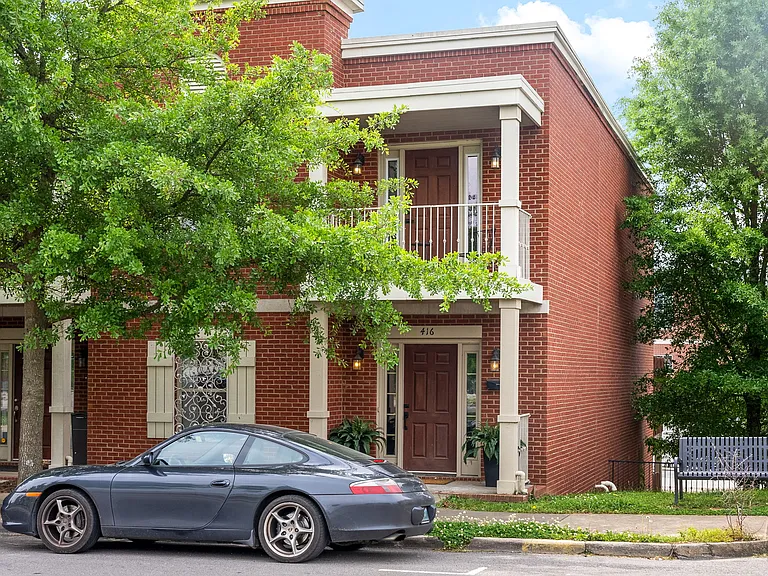 416 Franklin St — Photo 3