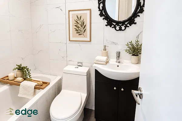 Bathroom, photo 1