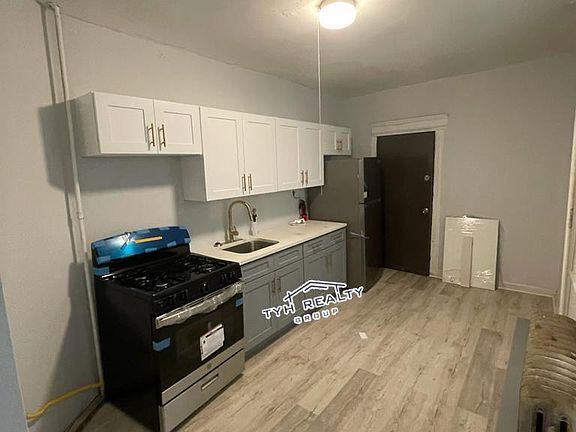 3rd image of 21 N 5th St Floor 1