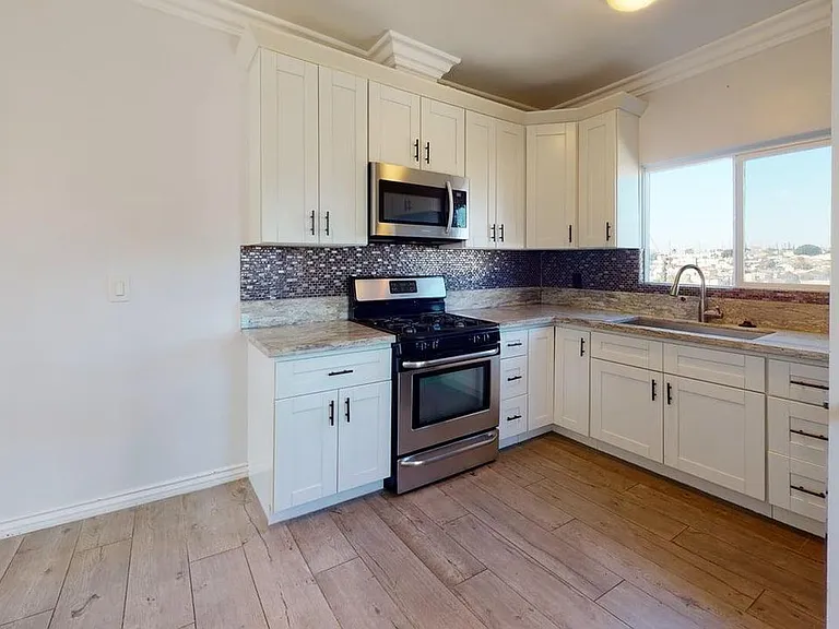 715 Orme Ave — Photo 9