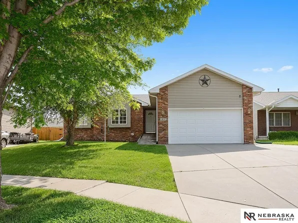 1601 Blackhawk Cir, Lincoln, NE 68521