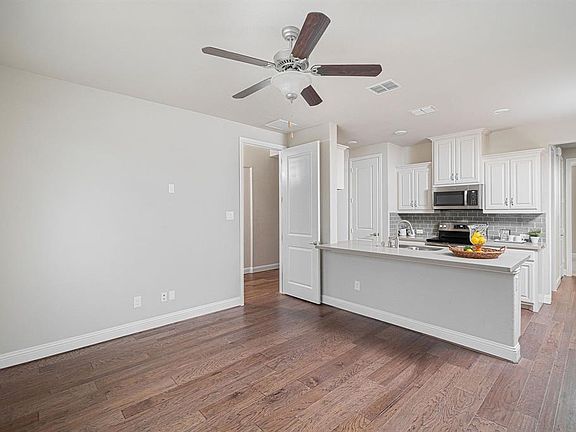 4th image of 14197 Danehurst Ln
