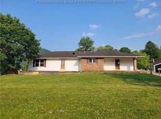 340 3rd St W, Madison, WV 25130