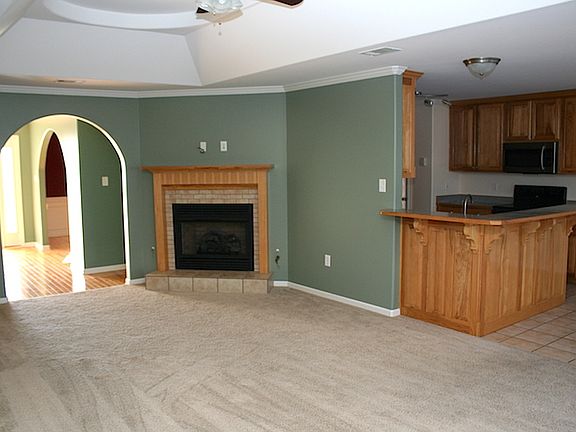 4th image of 3954 Conway Cir