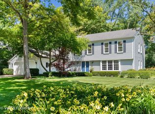 2 Royal Ct, Lincolnshire, IL 60069