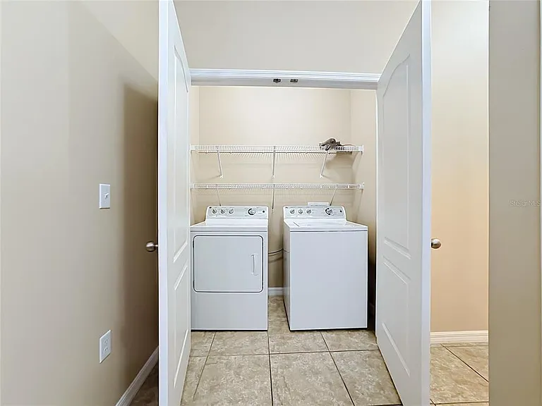 7434 Surrey Pines Dr — Photo 35