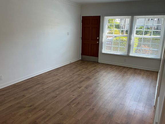 This recently upgraded apartment home also offers great natural light.