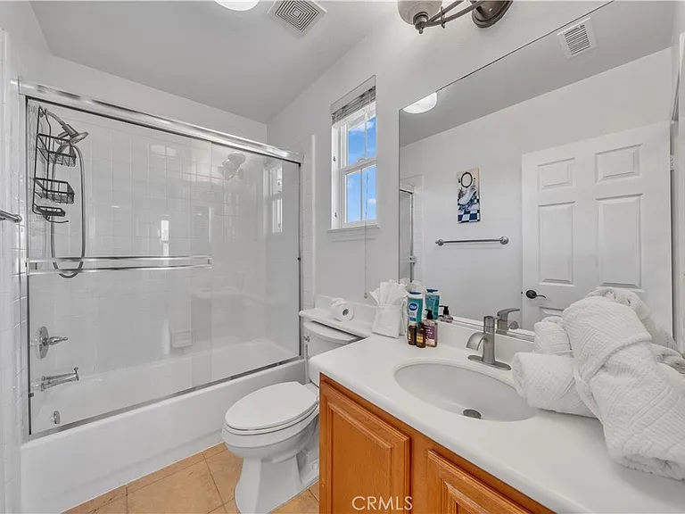 17 Riveroaks — Photo 21