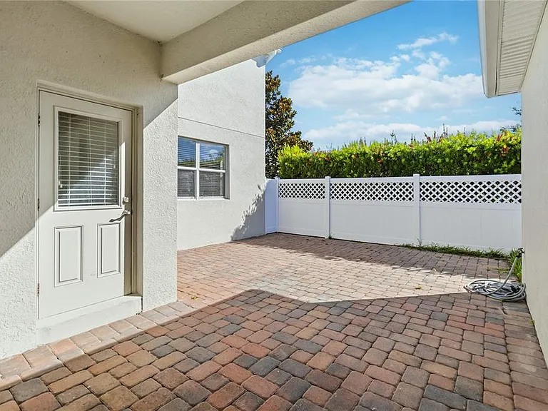 11686 Epic Ave — Photo 25