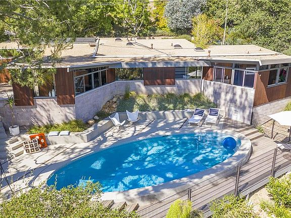 2nd image of 12436 Deerbrook Ln
