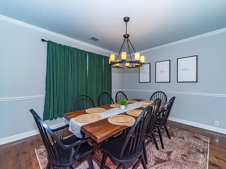 15814 Seekers St — Photo 4