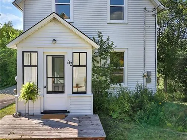 86 Kennebecasis River Rd, Hampton, NB E5N 6L7