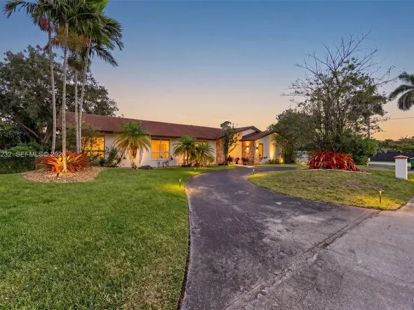 10124 SW 130th Ter, Miami, FL 33176