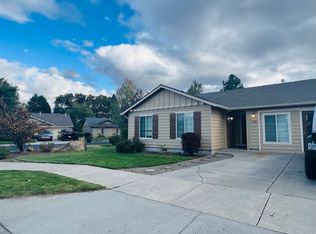 2810 SW Cascade Ave, Redmond, OR 97756