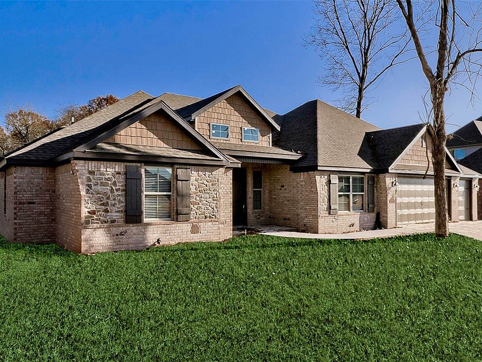 1st image of 1021 Quail Hollow Dr