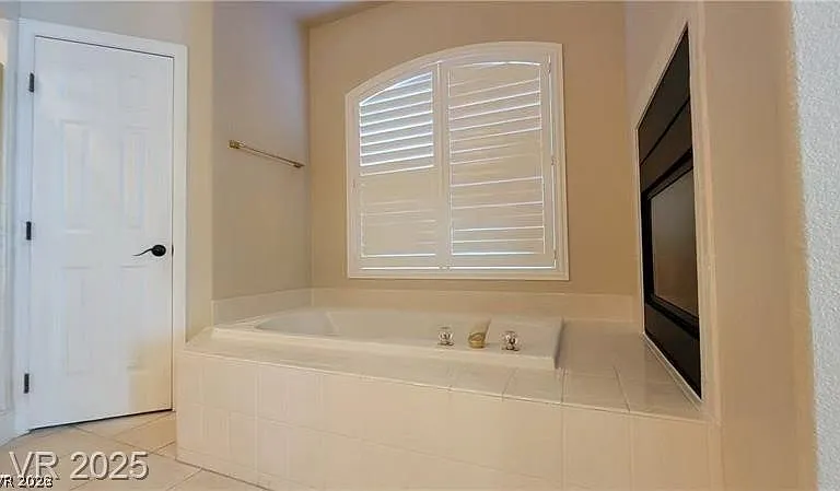 2598 Mizzoni Cir — Photo 12