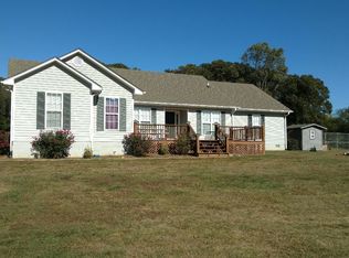 156 Ledbetter Hill Dr, Franklin, NC 28734