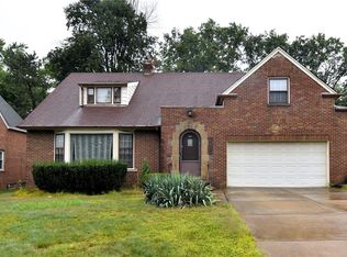 3483 Severn Rd, Cleveland, OH 44118