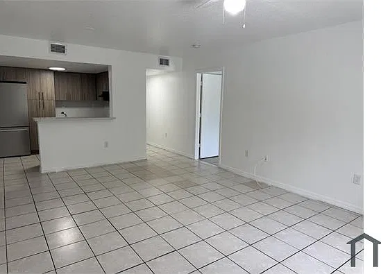 3 bed, $2,200 — Photo 4
