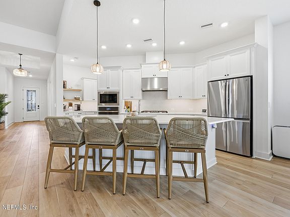 5th image of 164 AMALIA Way