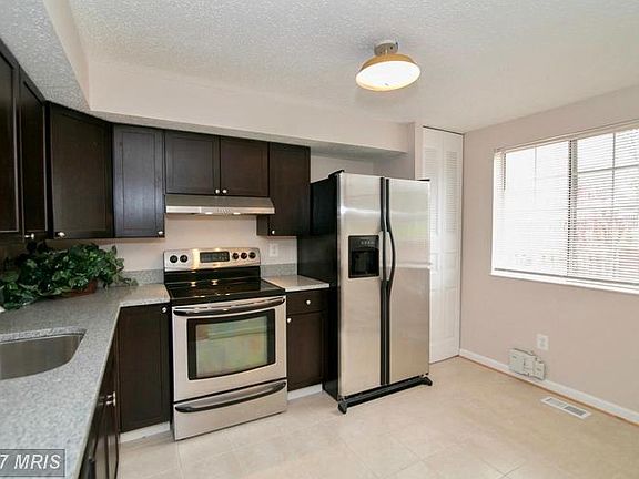 5th image of 13574 Bentley Cir