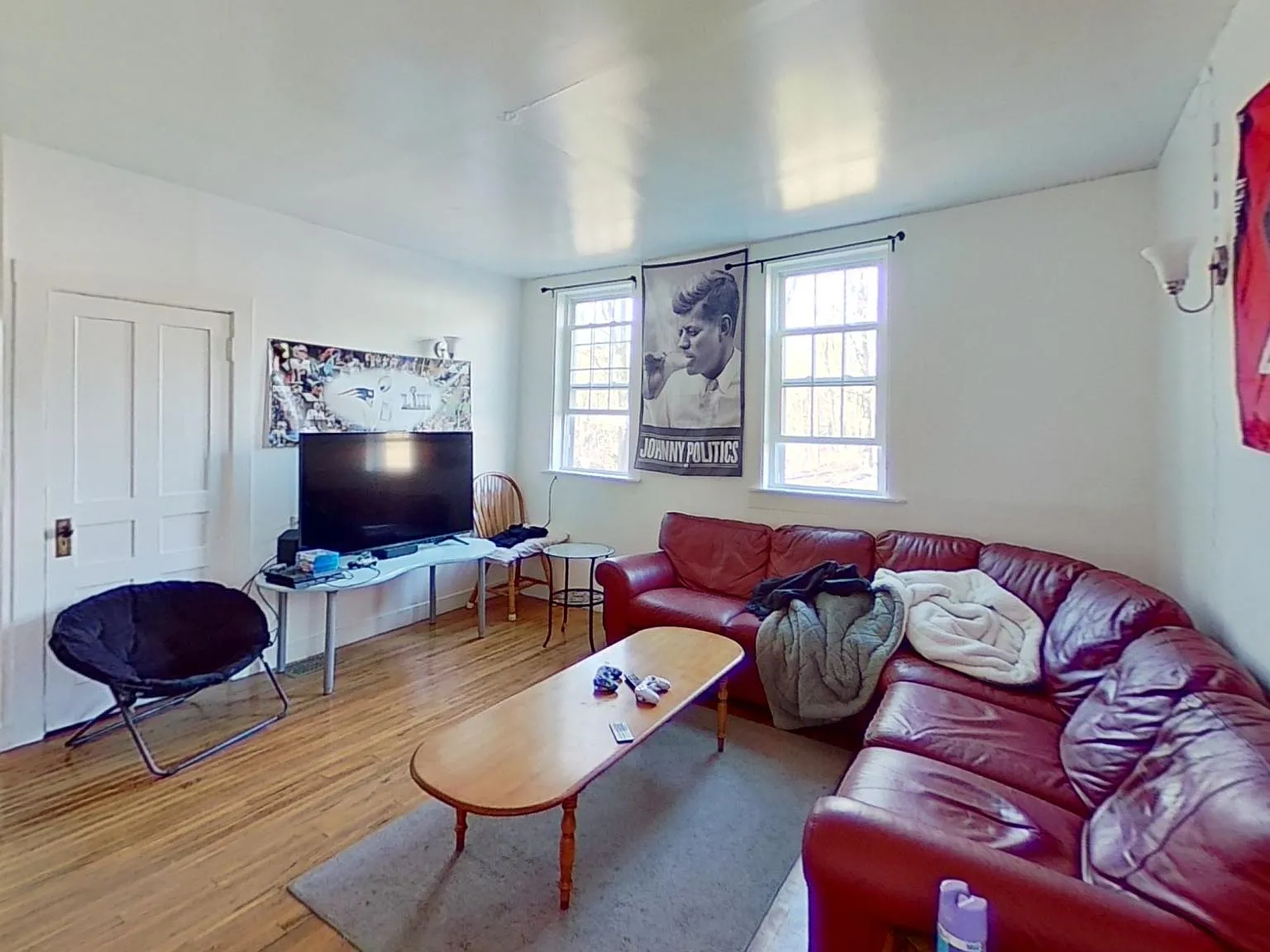 4 bed, 1.5 bath, $2,800 — Photo 1