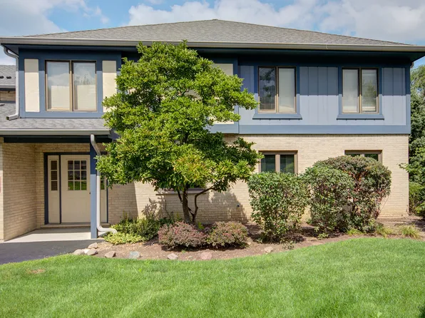 2757 Harbor Dr #2757, Joliet, IL 60431