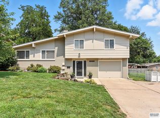 13510 Hickory Cir, Omaha, NE 68144