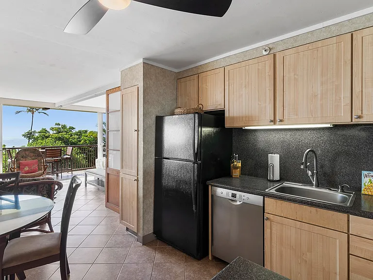 S Kihei Rd — Photo 16