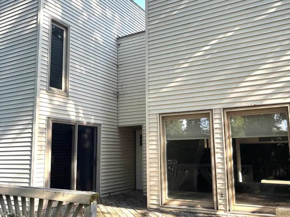 2 Forest Park N, Jacksonville, IL 62650