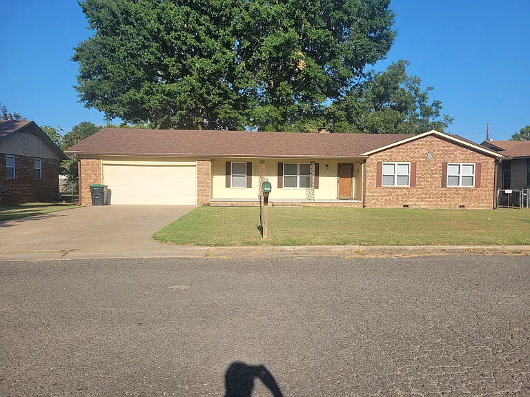 1203 Garner Ave — Photo 1