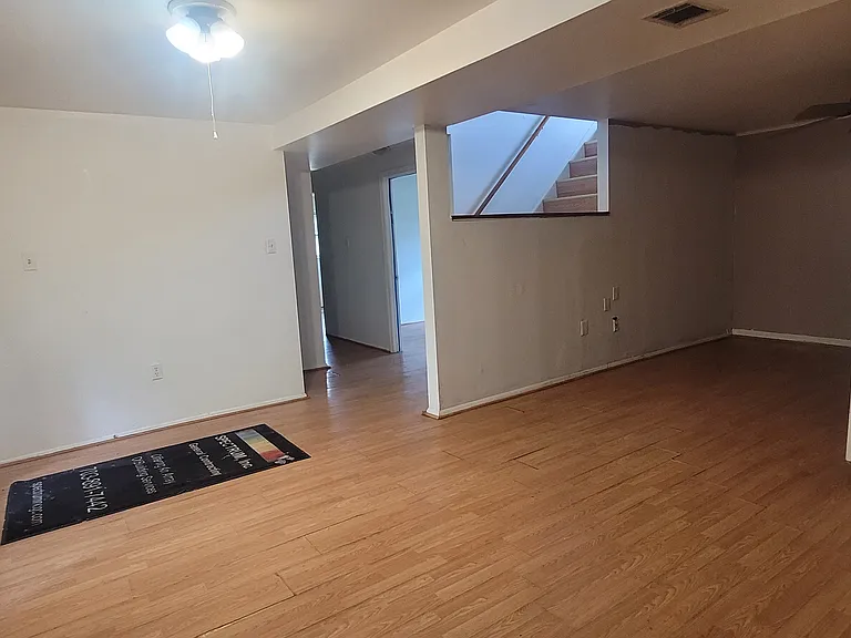 4419 Kentmore Dr — Photo 47