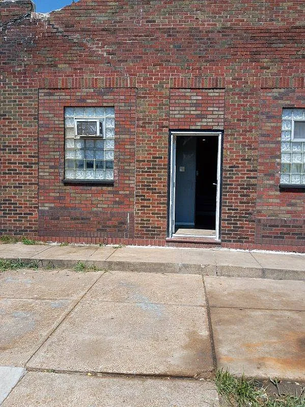 3 bed, 1440 sqft, $900 — Photo 1