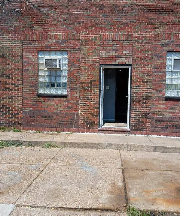 1027 Garth Ave
