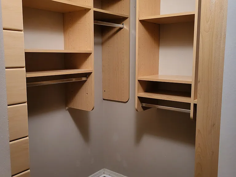 2082 Madeira Dr — Photo 11