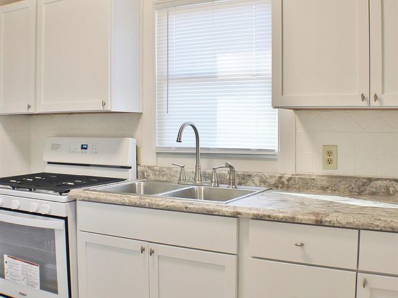 3rd image of 515 Prescott St
