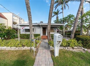 104 5th St S, Bradenton Beach, FL 34217