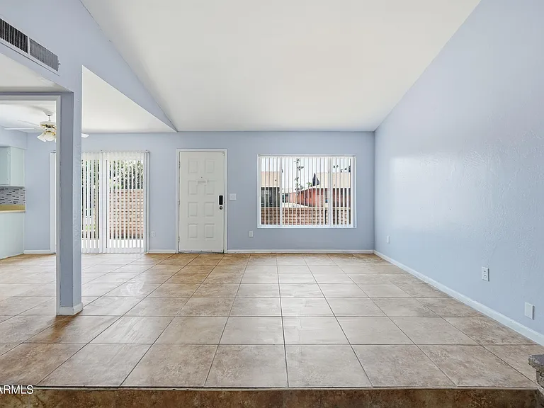 126 W Loma Vista Dr #101 — Photo 10