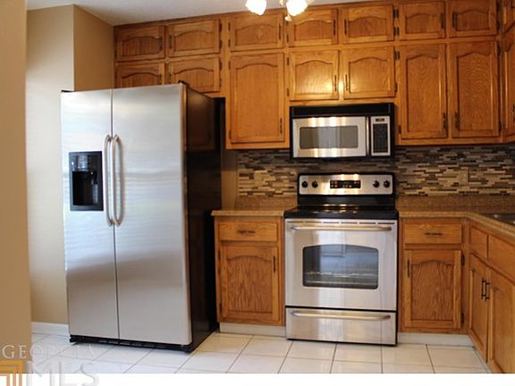 4th image of 2848 Turnberry Ln SE