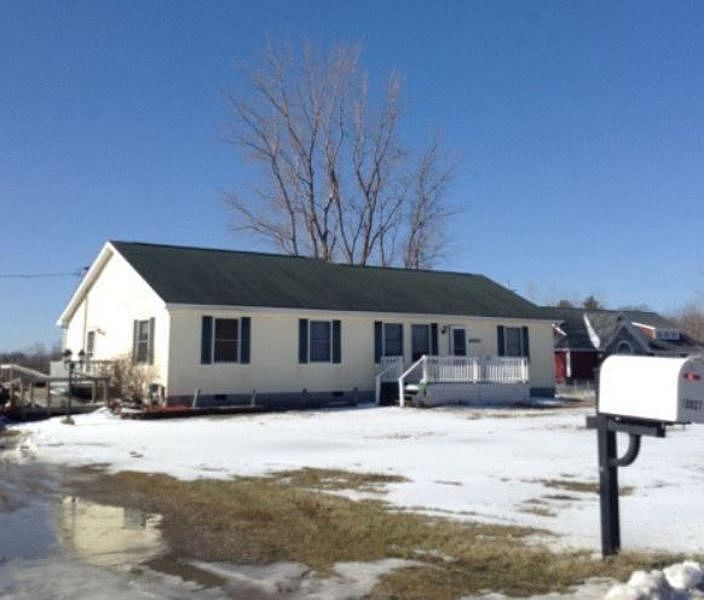 2nd image of 10027 Buck Rd