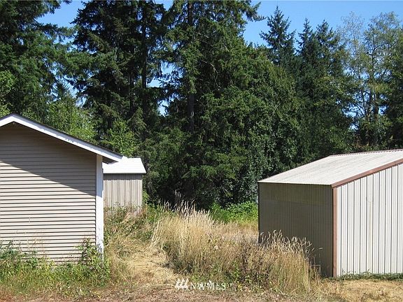 3rd image of 2345 Yakima Street