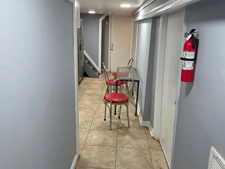 33 Springdale Ave — Photo 26