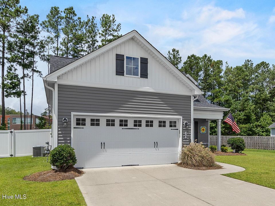 1st image of 604 Jasmine Way