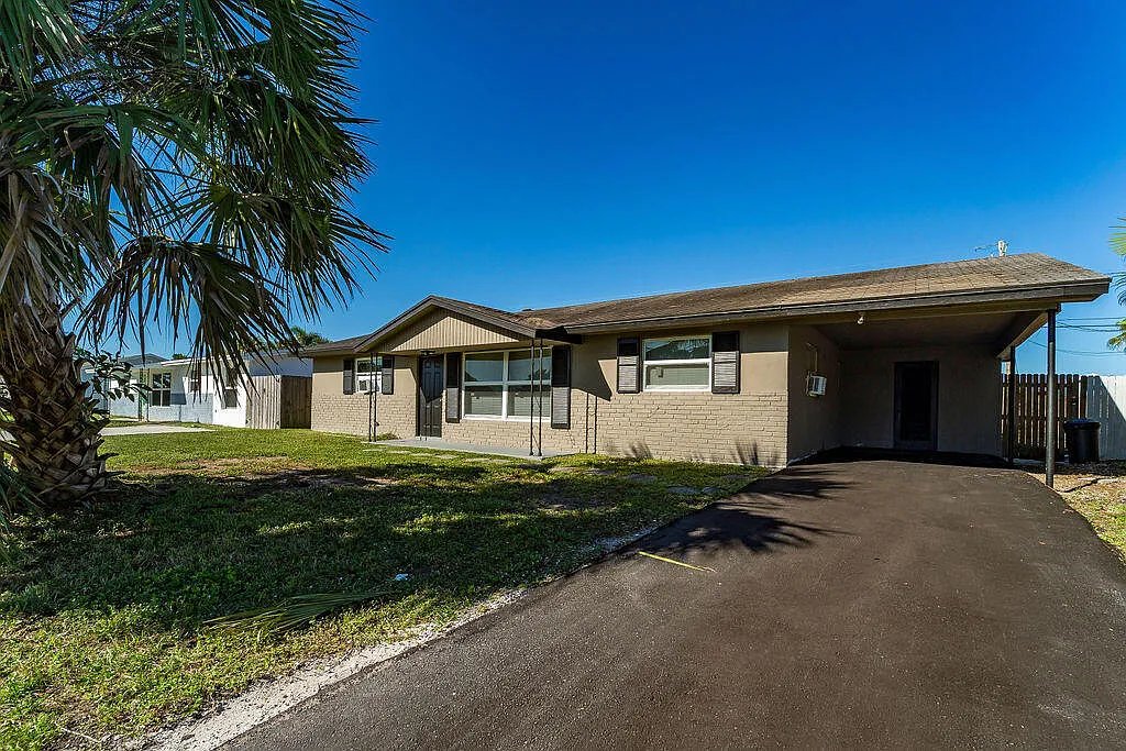 4 bed, 2.0 bath, 1442 sqft, $3,100 — Photo 1