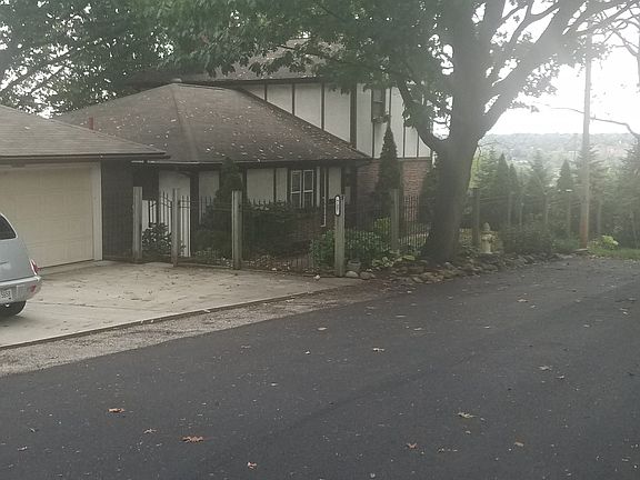 5th image of 727 Lakewood Blvd