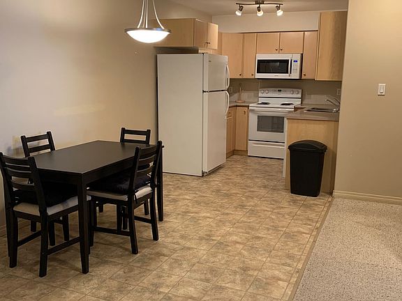 3rd image of 200 Lougheed Dr #1309