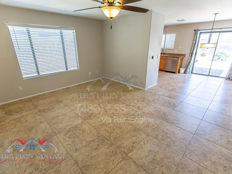 2105 E Donald Dr — Photo 7